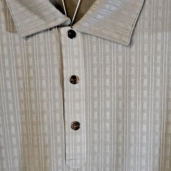 Nike FITDRY Tiger Woods Platinum Golf/Polo Shirt - Picture 3 of 8